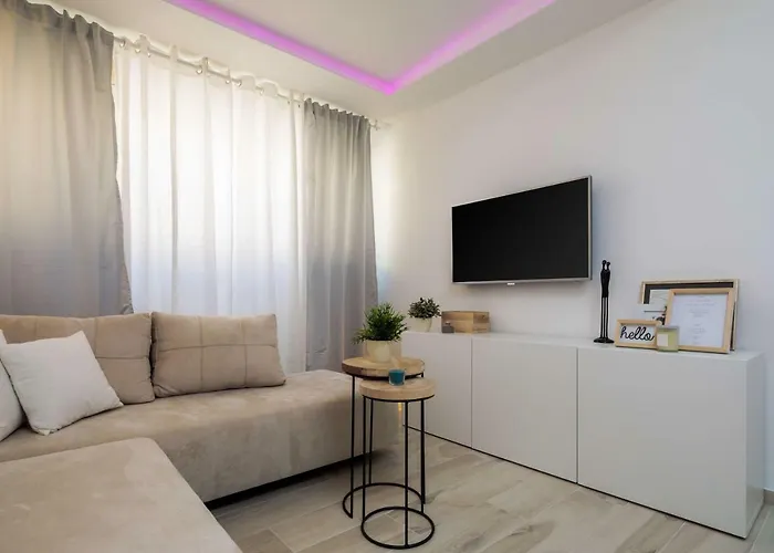 Апартаменты Enjoy *