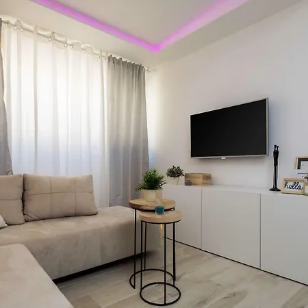 Апартаменти Enjoy *